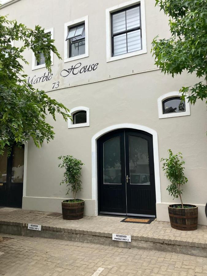 Luxury Getaway Next To Winetram