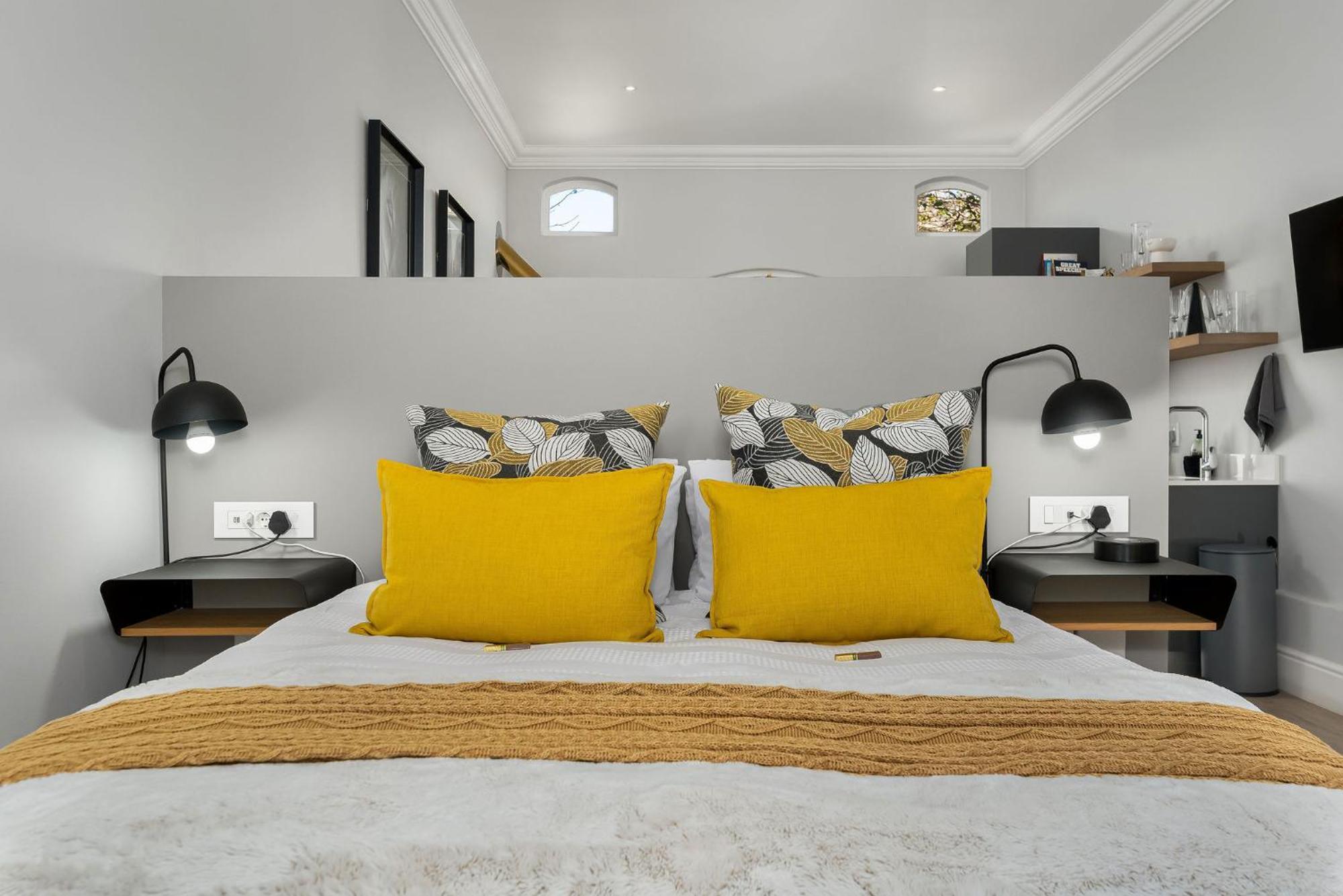 Luxury Getaway Next To Winetram Apartment