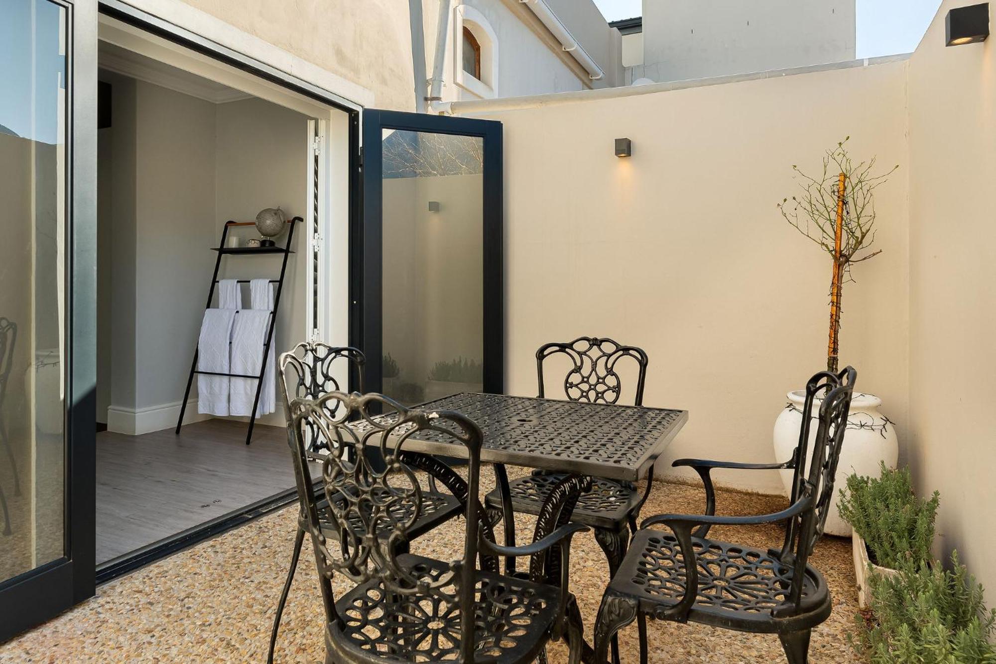 Luxury Getaway Next To Winetram Franschhoek